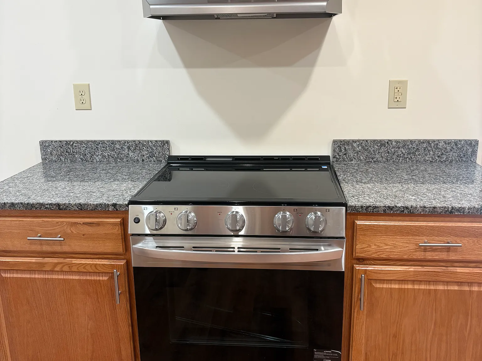 1 bed, 580 sqft, $1,700 — Photo 2