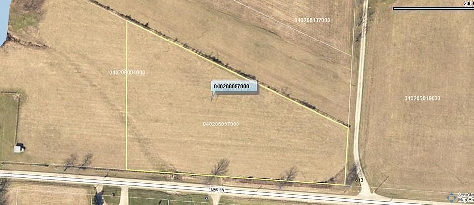 1st image of 565 Oak Ln