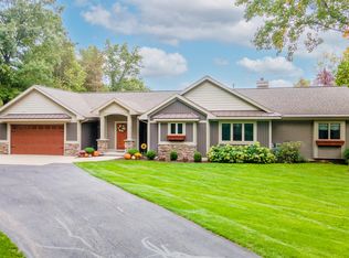 1481-21 Mile Rd NE, Cedar Springs, MI 49319