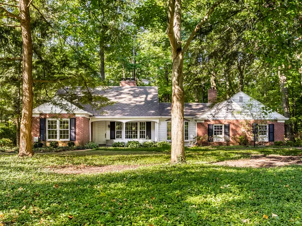 9015 Pickwick Dr, Indianapolis, IN 46260