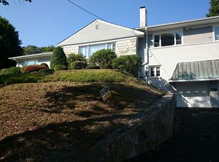 172 Wolcott Rd, Brookline, MA 02467