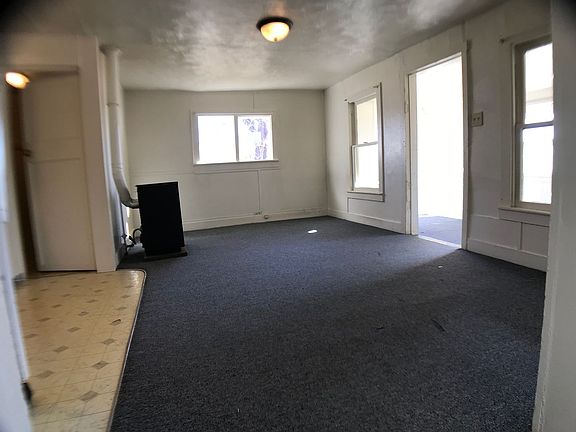4th image of 418 1/2 W 14th St