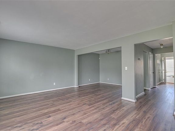 5th image of 315 Osprey St