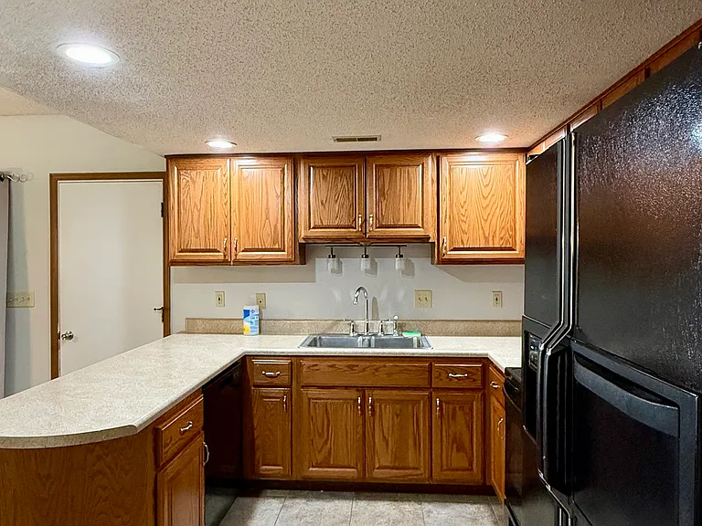 47 Shelly Dr — Photo 8