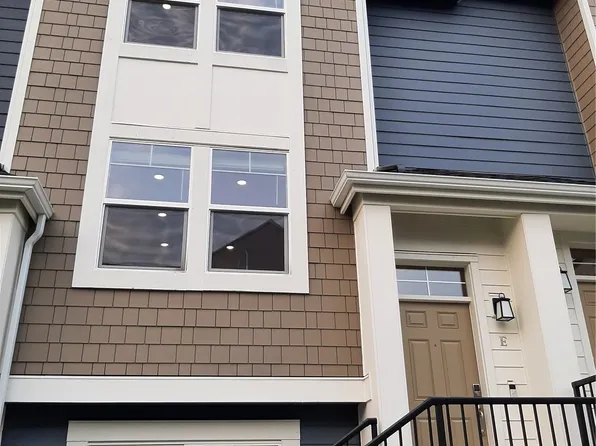 12005 NE 193rd Lane #E, Bothell, WA 98011