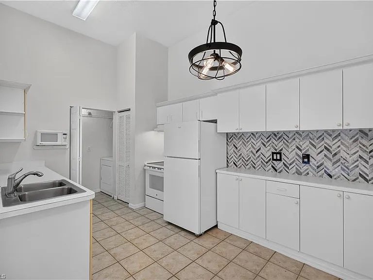 27103 Matheson Ave #206 — Photo 8