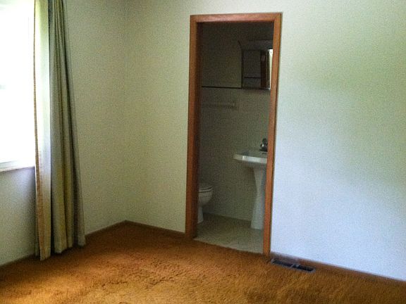 2nd image of 448 Littleton St