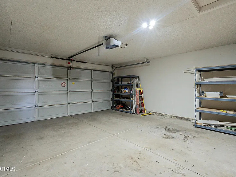 9023 W Lisbon Ln — Photo 53