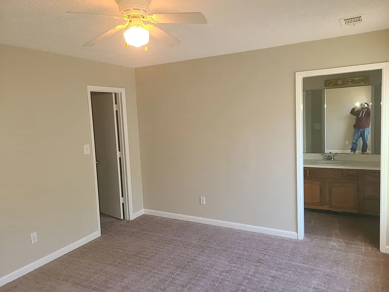 8010 Woodlake Dr — Photo 10