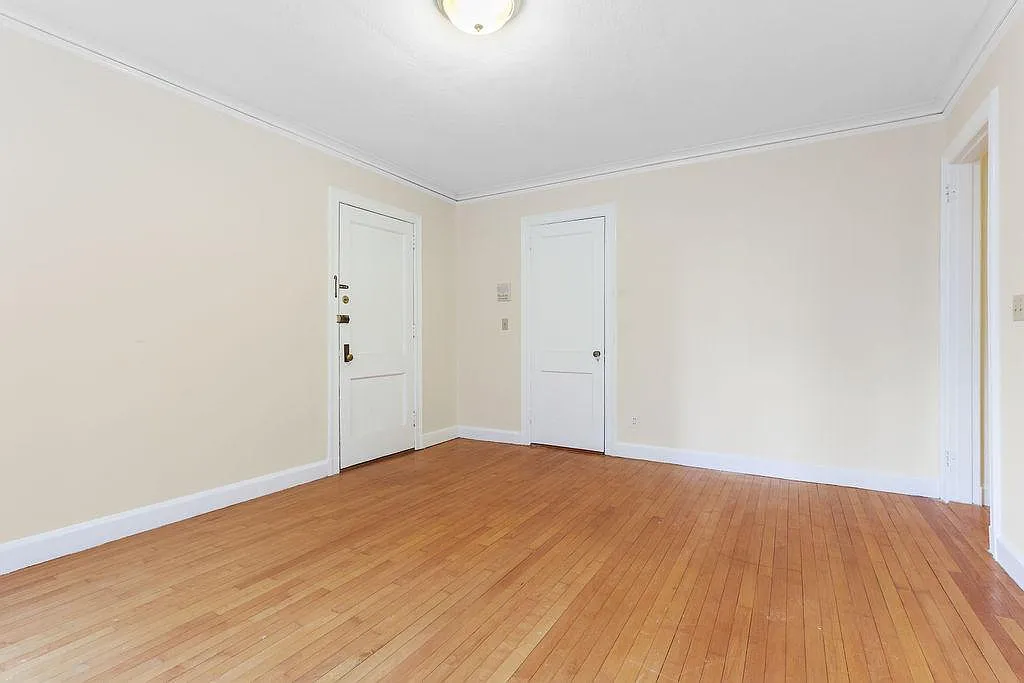 34 Ash St — Photo 3