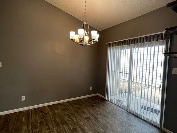 5th image of 7302 Lansbury Dr