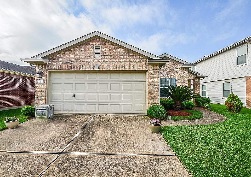 1st image of 21811 Haven Cove Ln