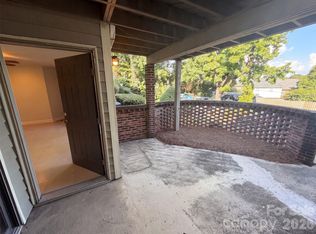 1612 Sharon Rd W APT 61, Charlotte, NC 28210