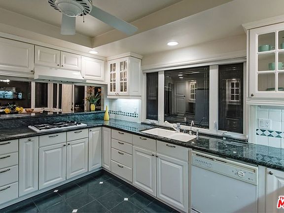 5th image of 3815 Charthouse Cir