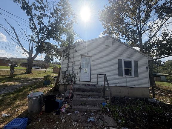 3rd image of 216 Old Morrison Rd