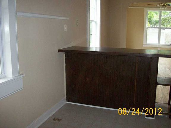 4th image of 311 Zinnia Ave