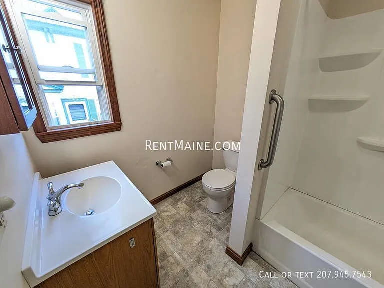 40 Dillingham St — Photo 23