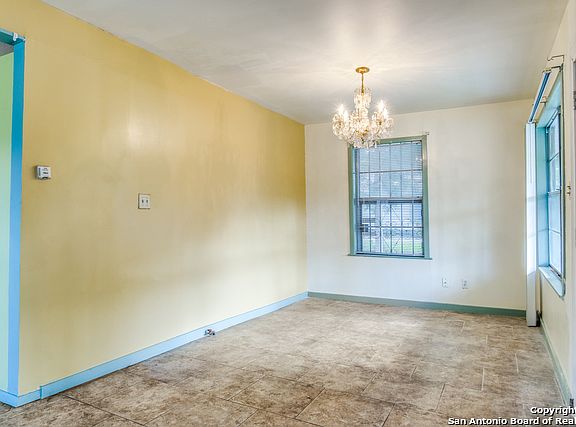 5th image of 931 Madrid St