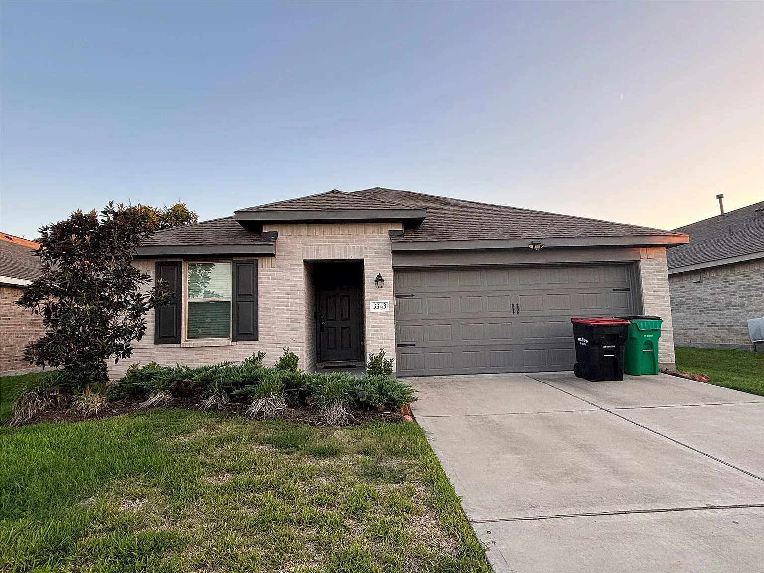 3 bed, 2.0 bath, 1868 sqft, $2,375 — Photo 1