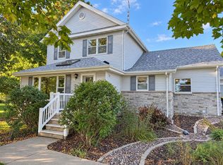 208 E Main St, Cobb, WI 53526