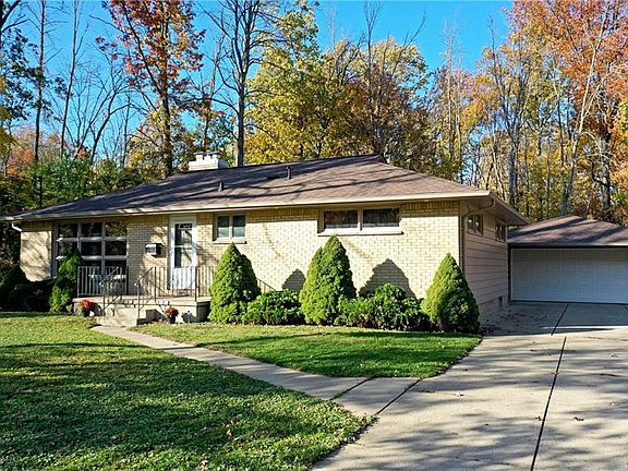 2nd image of 353 Saint Joseph Dr
