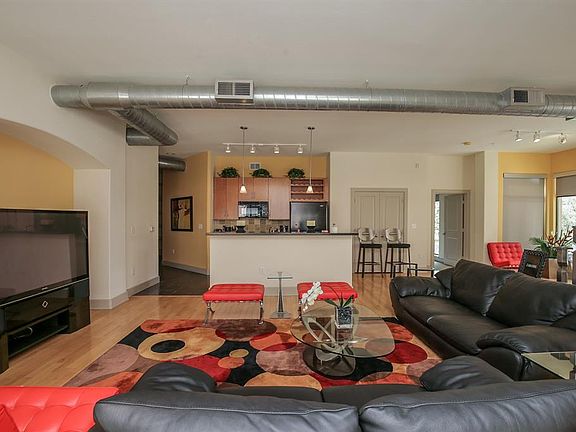 4th image of 1901 Post Oak Blvd APT 3102