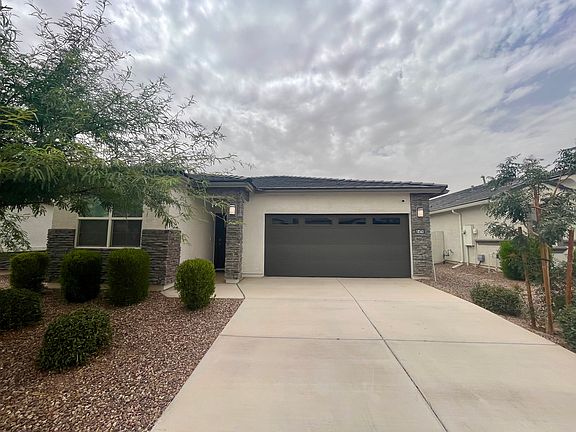 3rd image of 18563 W Desert Hollow Dr