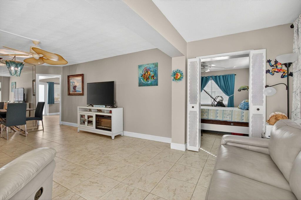 3201 SE 12th Street #C2, photo 6