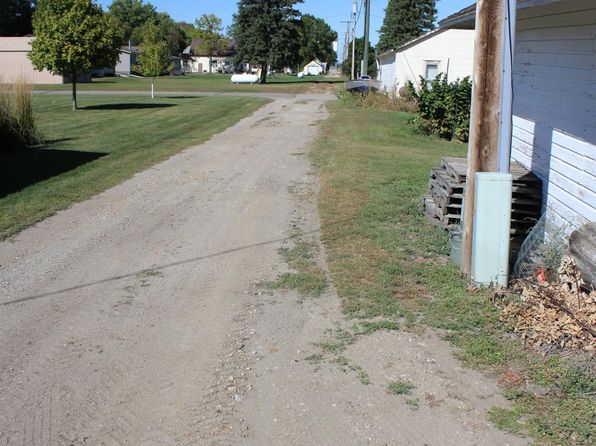 422 4th St S, Wyndmere, ND 58081