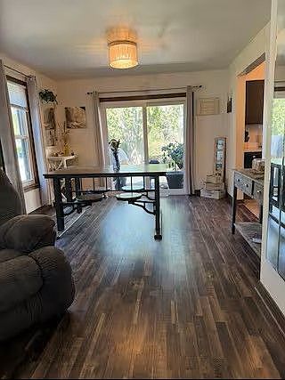 3rd image of 1050 W 10th Ave