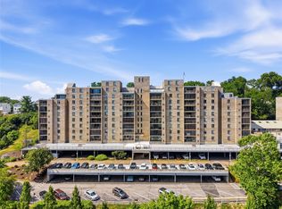 2160 Greentree Rd APT 105W, Pittsburgh, PA 15220