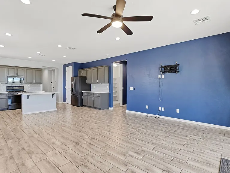 15650 W Morning Glory St — Photo 12