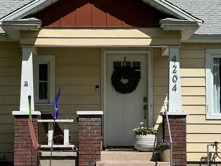 4204 N Adams St — Photo 1