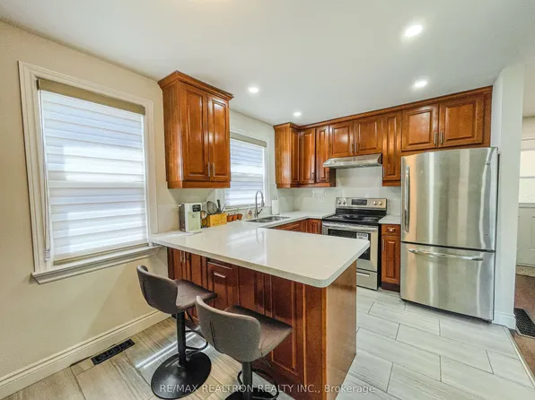 52 Glen Cameron Rd, Markham, ON L3T 1P6