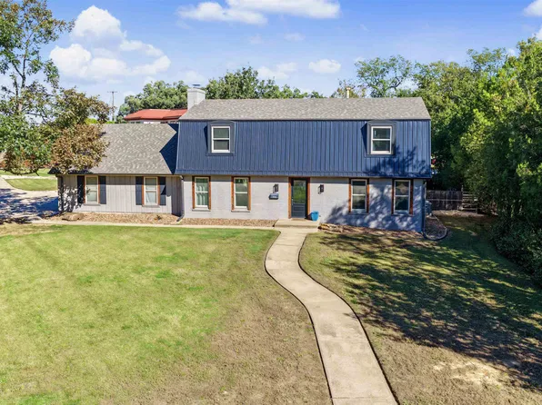 2111 Melrose Ln, Salina, KS 67401