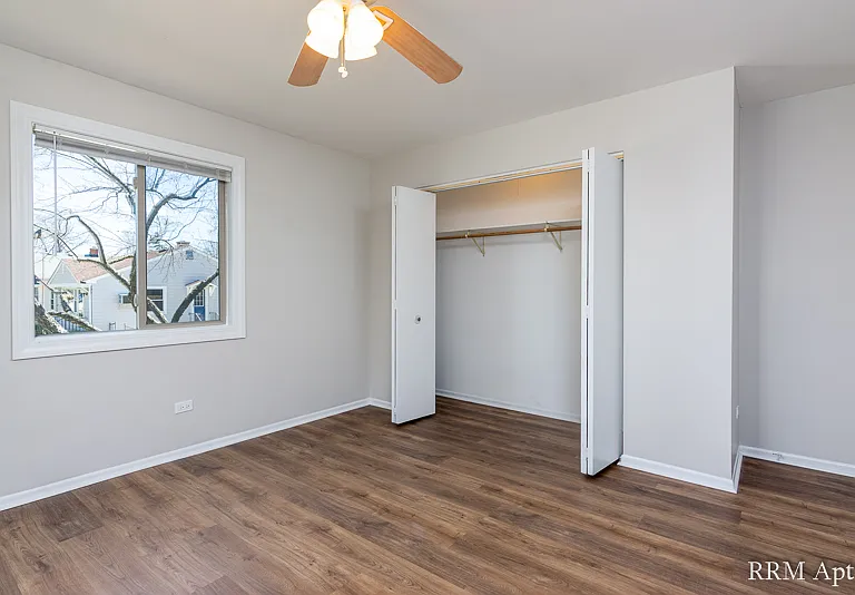Pioneer Court Apartments — Photo 13