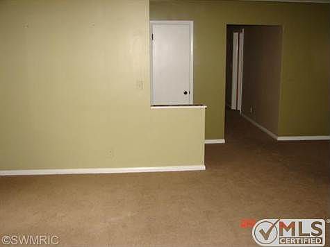 3rd image of 65 Laurel Dr