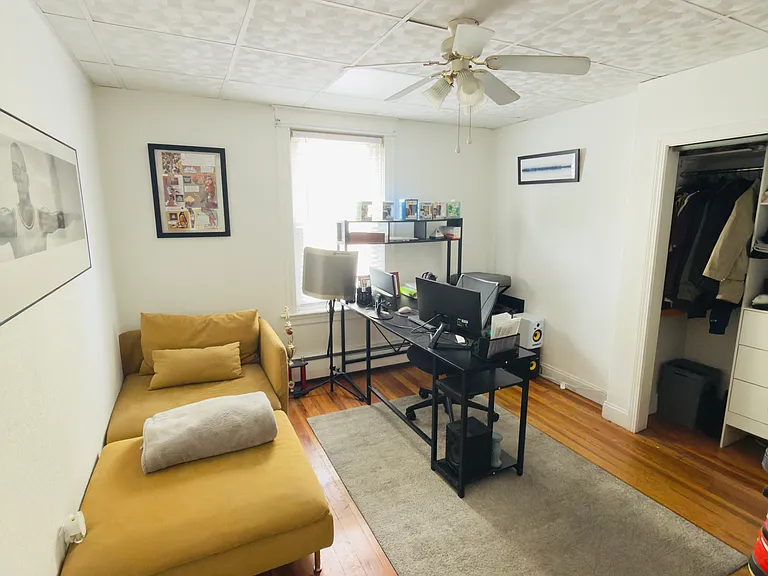 911 York Ave #1 — Photo 4