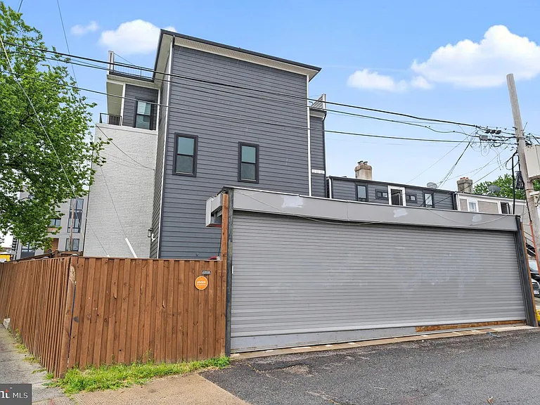 1722 W Virginia Ave NE #2 — Photo 28