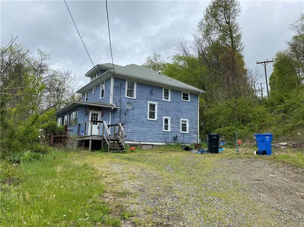 909 Brownstown Rd N, Larimer, PA 15647