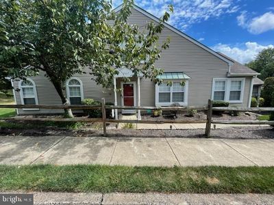 907 Potters Pl, Holland, PA, 18966