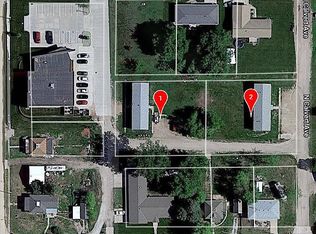 207 N Calvert Ave, Sutton, NE 68979