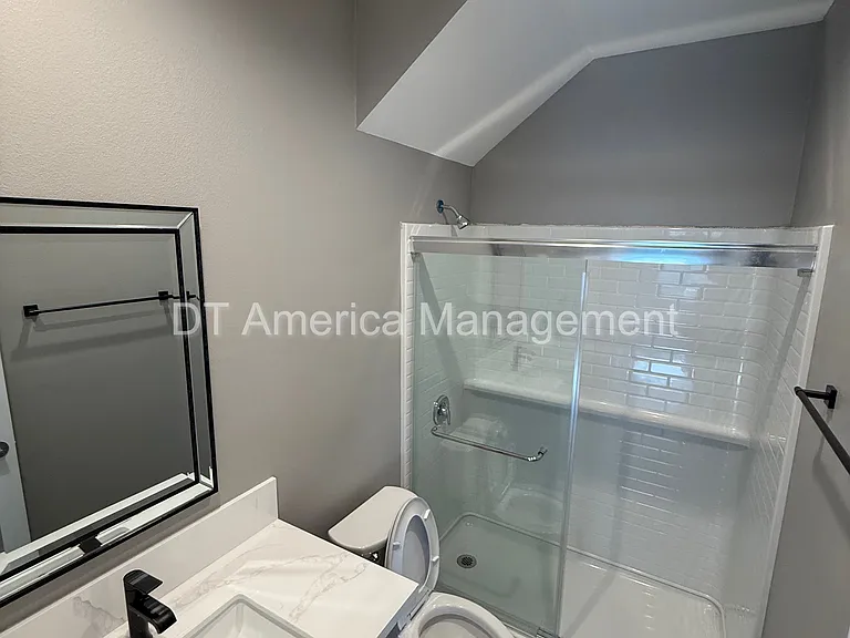 5484 Timothy Dr — Photo 15