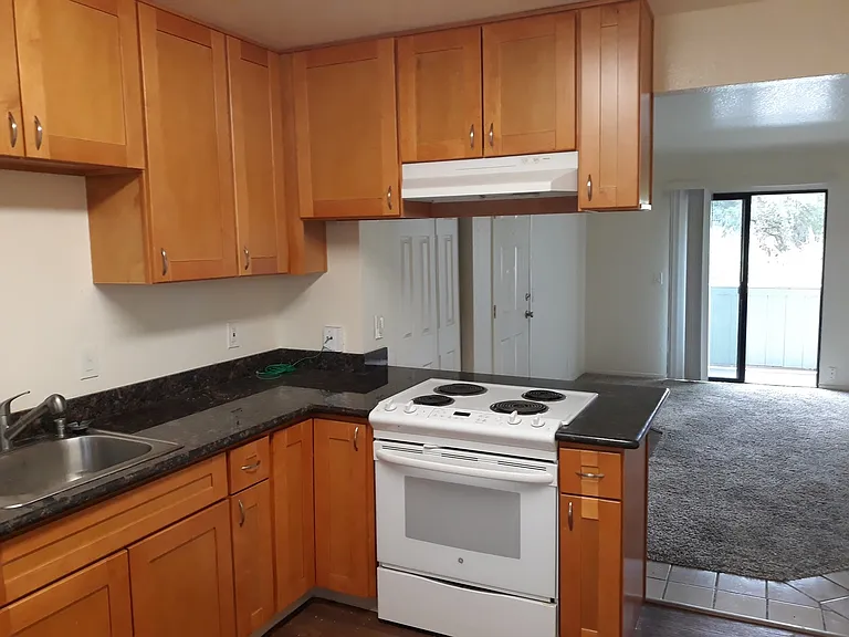 Madison Pines Apartments — Photo 26