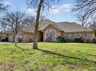 1704 S Bowen Rd, Pantego, TX 76013