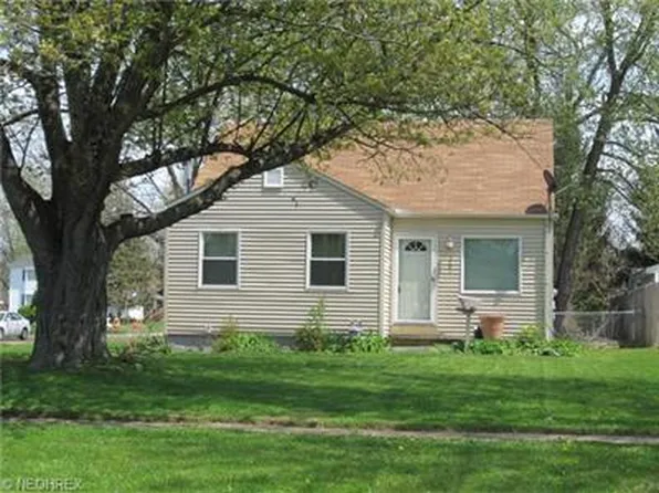 1501 Cedar Dr, Lorain, OH 44052