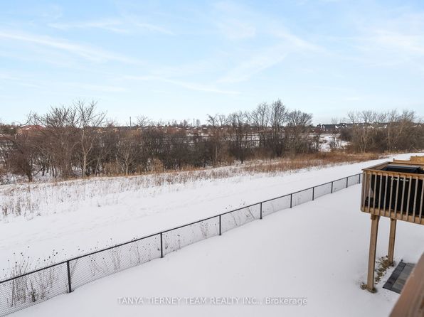 95 Bremner St, Whitby, ON L1R 0P9