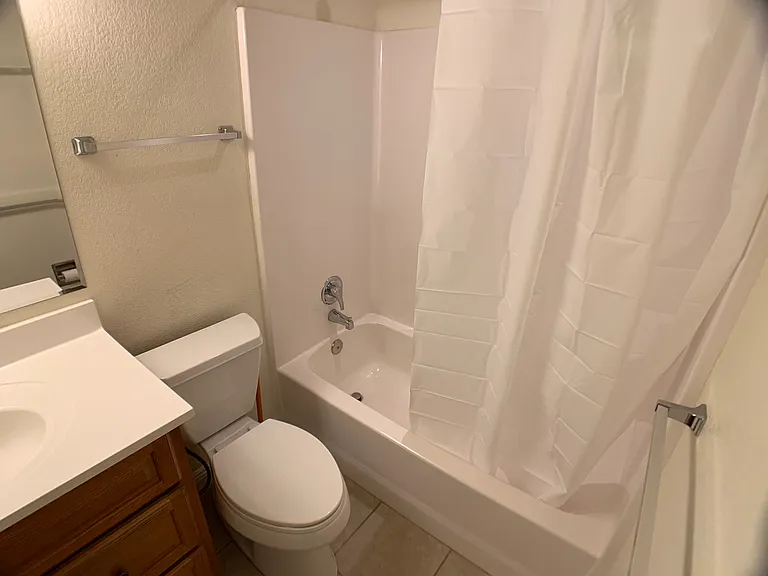 500 Entrada Dr — Photo 16