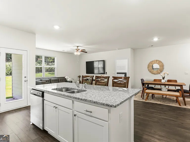 3688 Chevington Ct SE — Photo 9