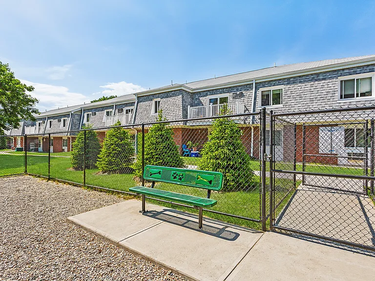 Rolling Green Apartments — Photo 28